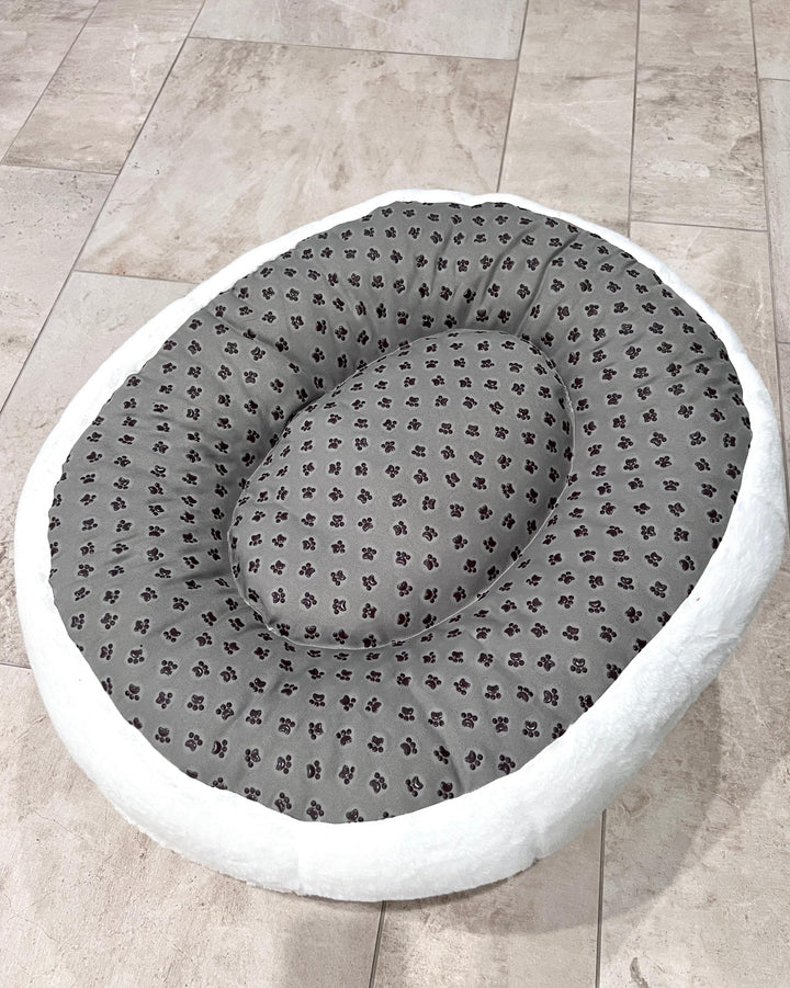 VLIZ Pets Rainbow Cloud Bed in Pink Or BabyBlue, handmade with imitation rabbit velvet fabric, featuring a cloud-shaped supportive base and detachable rainbow arch, Disney-certified quality.